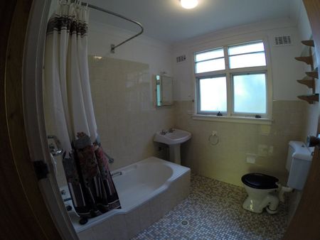 46 Bertana Crescent, Mona Vale NSW 2103 - House For Rent | Domain - Photo 4