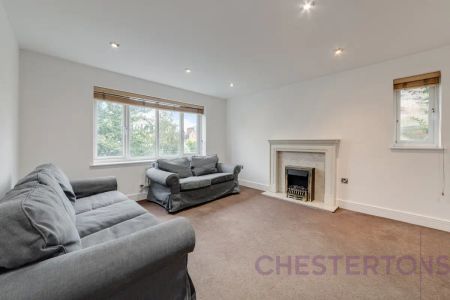 4 bedroom house in Lewisham - Photo 3