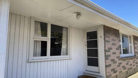 Cute, cosy and central - Photo 2