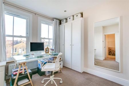 2 bedroom flat to rent - Photo 4