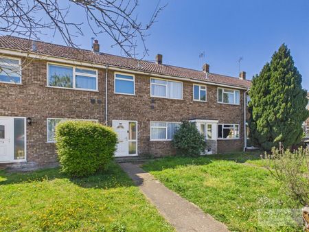 3 Bedroom - Photo 5