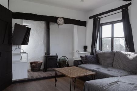 3 bedroom detached house to rent - Photo 2