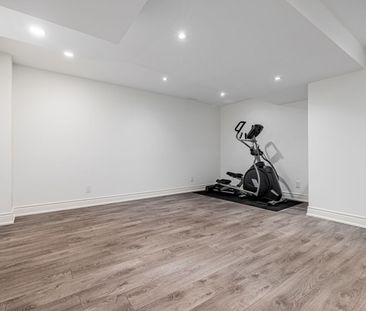 For Lease - 170 Knapton Drive, Newmarket, Ontario - Photo 4