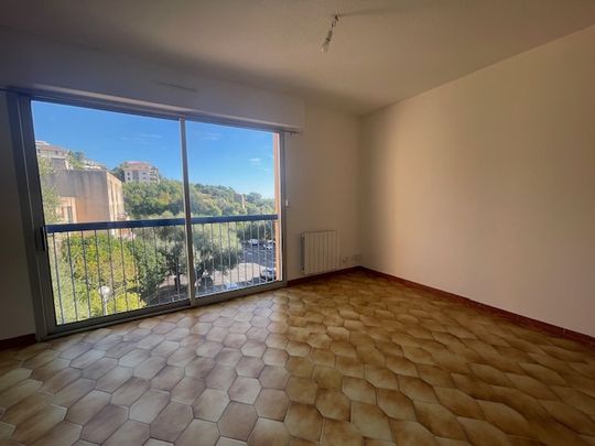 Location Appartement 1 pièce 25m² BASTIA 20600 - Photo 1