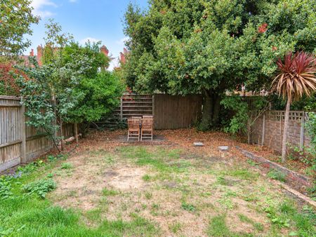 Mitcham Lane, London, SW16 6NS - Photo 3