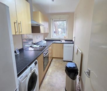 1 Bedroom Flat To Let - Photo 2
