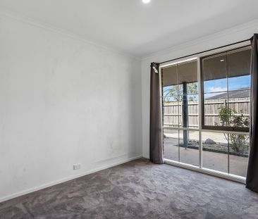 25 Cameron Way, Pakenham VIC 3810 - House For Rent | Domain - Photo 1