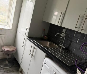 1 bedroom in a house share to rent - Photo 5