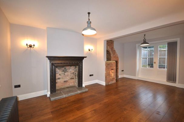 3 bedroom semi-detached house to rent - Photo 1