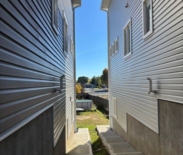 459 Beth Cres, Kingston, ON K7P 0K9 - Photo 2