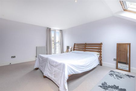 3 bedroom terraced house to rent - Photo 4