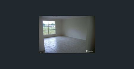 MODERN FAMILY HOME! - Photo 4