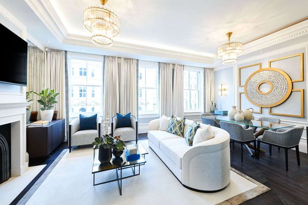 A beautifully re-modelled luxury apartment situated in an incredible location in Kensington. - Photo 1