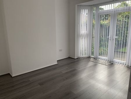 Kings Drive, L25 - Photo 4