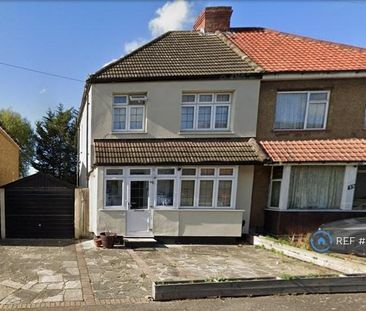 4 bedroom semi-detached house to rent - Photo 6