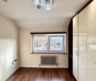 4 bedroom terraced house to rent - Photo 4