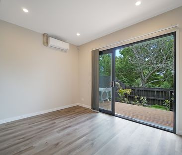 New Townhouse, great location - Photo 5