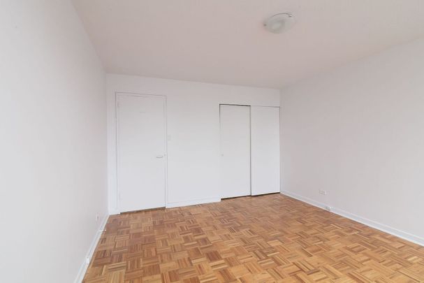 1975 de Maisonneuve - Photo 1