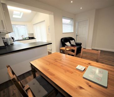 1 bedroom in a house share to rent - Photo 6