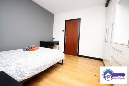 3 Bedroom Flat To Rent - Photo 4
