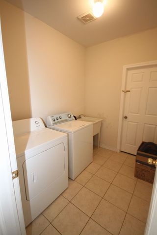 For Lease - 517 Fernforest Drive, Brampton, Ontario - Photo 4