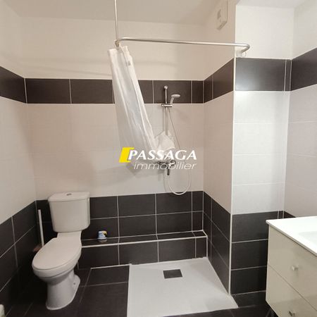 Location Appartement 1 pièce 37m² - Photo 3