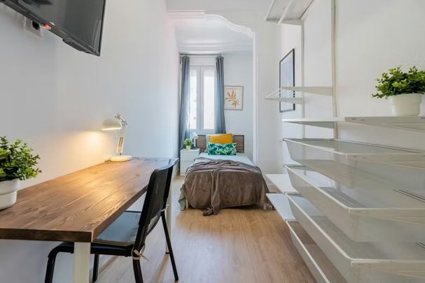 Carrer d'Honorat Juan, Valencia, Valencian Community 46007 - Photo 1