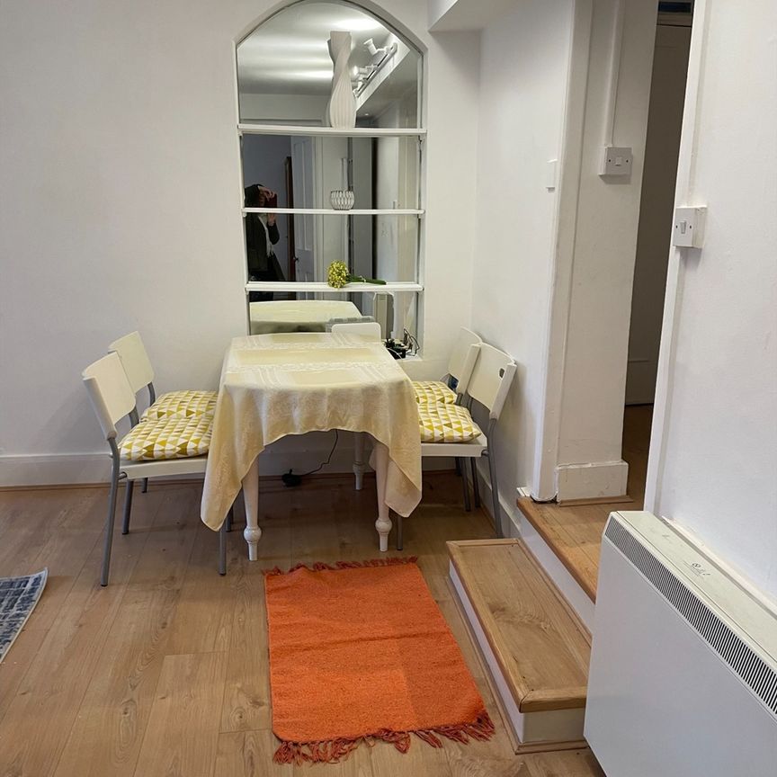 1 Bed Flat, Ornan Rd, NW3 - Photo 1
