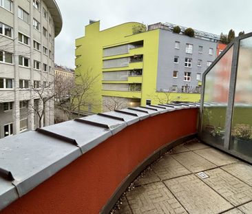 Schönes City-Apartment mit Balkon zum grünen Innenhof zwischen Roch... - Photo 4