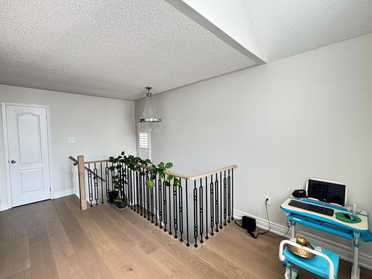 For Lease - 1947 Arborwood Drive Unit# Main, Oshawa, Ontario - Photo 1