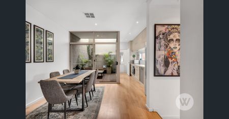 Sleek and Unique West End City Living - Photo 3