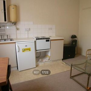 Flat to rent - Photo 3