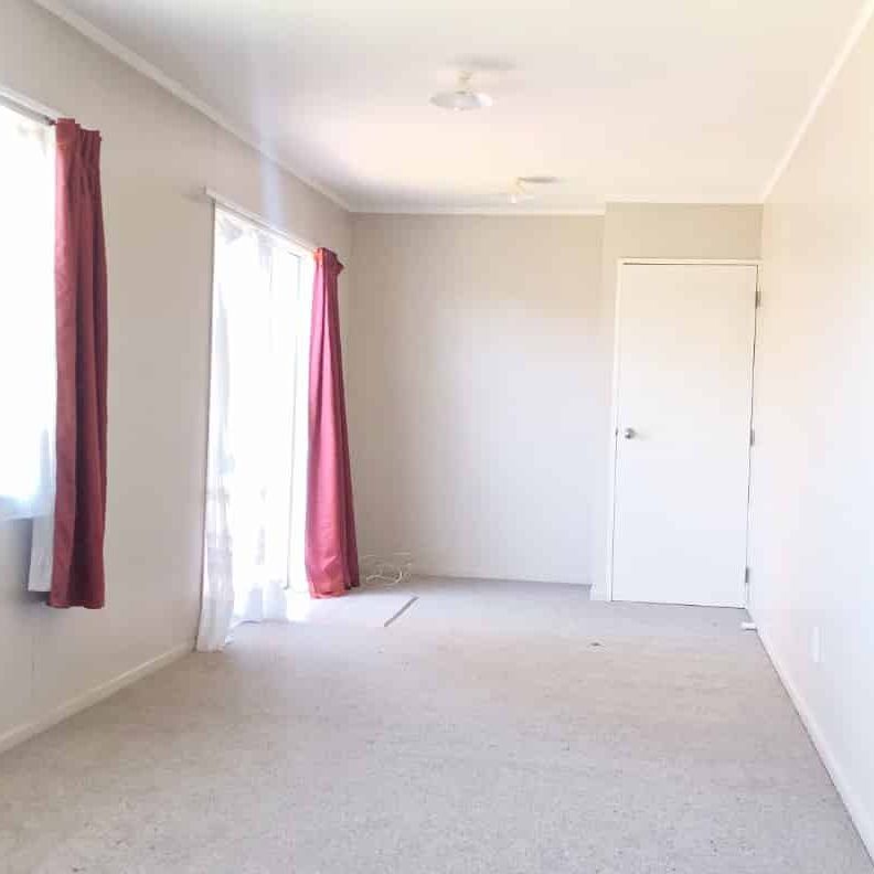 Te Atatu South 2 Bedroom House - Photo 1