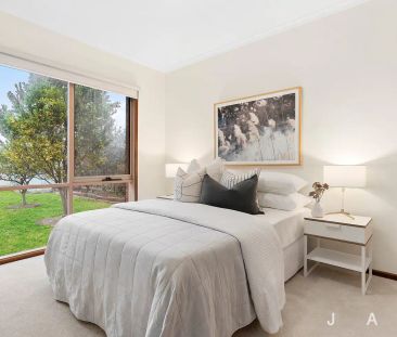 “Spacious Family Haven in the Heart of West Footscray” - Photo 2