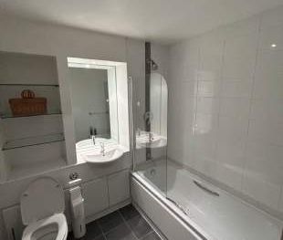 2 bedroom property to rent in Manchester - Photo 6