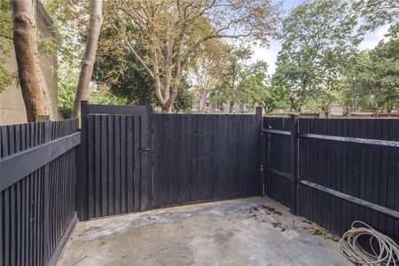 Coburg Crescent, London, SW2 3HU - Photo 2