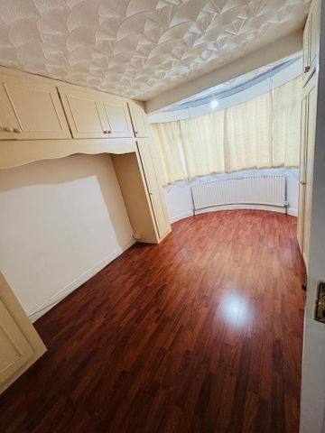 3 bedroom terraced house to rent - Photo 5