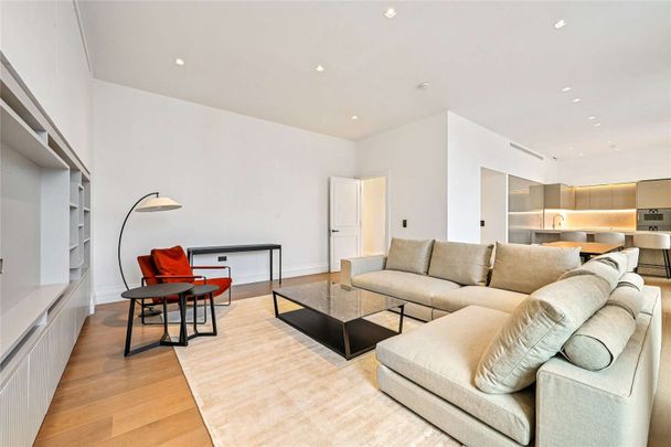 Sophisticated 3-Bedroom Apartment in the Regents Crescent development with concierge, facilities and parking. - Photo 1