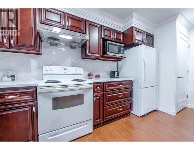 1xxx CHARLAND AVENUE — 2 Bedroom - Photo 1