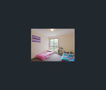 Modern & Well‑Maintained Townhouse in a Quiet Complex - Photo 4