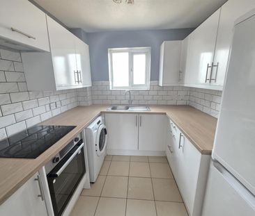 2 Bedroom Apartment To Let - Photo 4