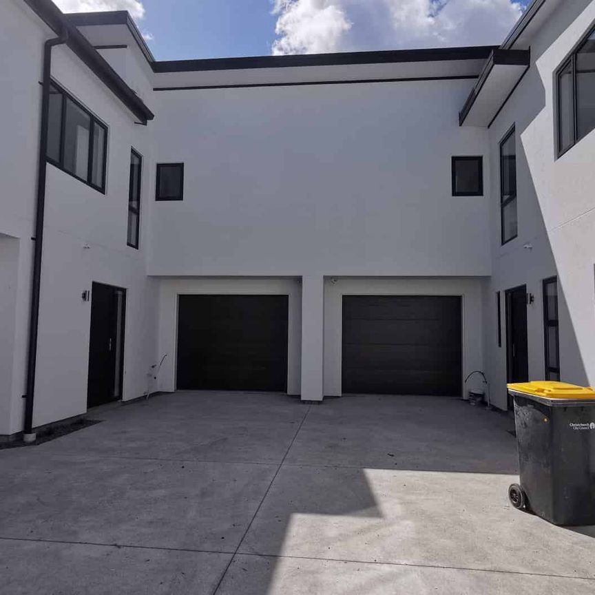 Riccarton, 4 bedrooms - Photo 1