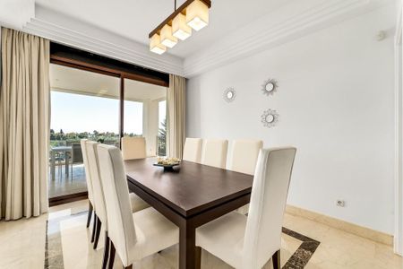 Luxury Villa for rent in Los Almendros, Benahavís, Andalusia - Photo 2