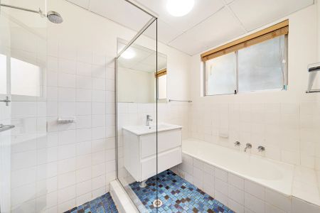 Stylish Garden Apartment - Photo 4