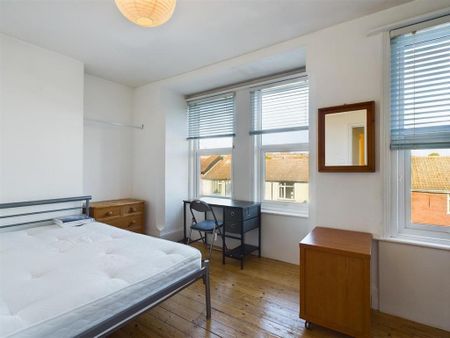 4 bedroom terraced house to rent - Photo 4