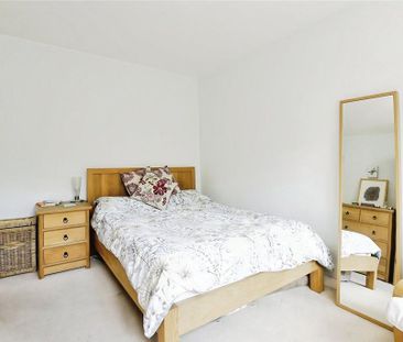 2 bedroom maisonette to rent - Photo 2
