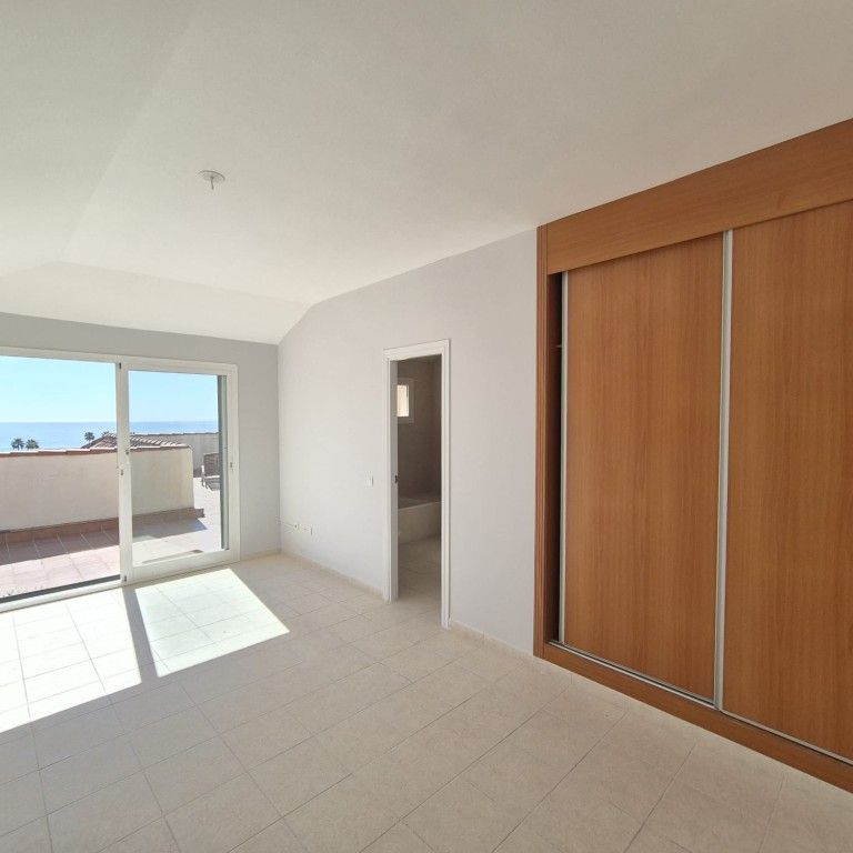 941393 - Atico - Penthouse for rent El Higuerón, Fuengirola, Málaga, Spain - Photo 1