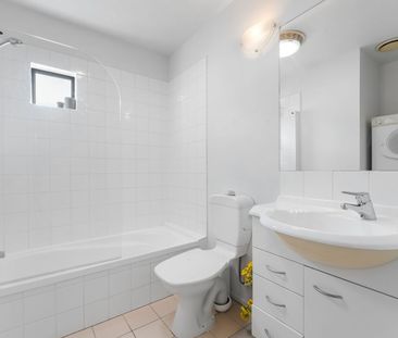 Modern 1-Bedroom Apartment in AlbanyÃ¢€™s Premier Complex - Photo 1