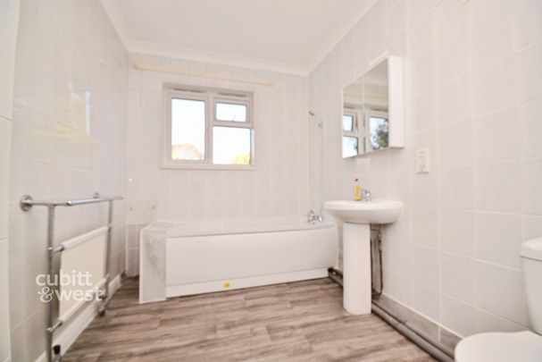 6 bedroom detached house to rent - Photo 1