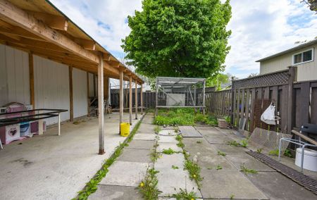 For Lease - 10 Heatherside Court, Brampton, Ontario - Photo 2